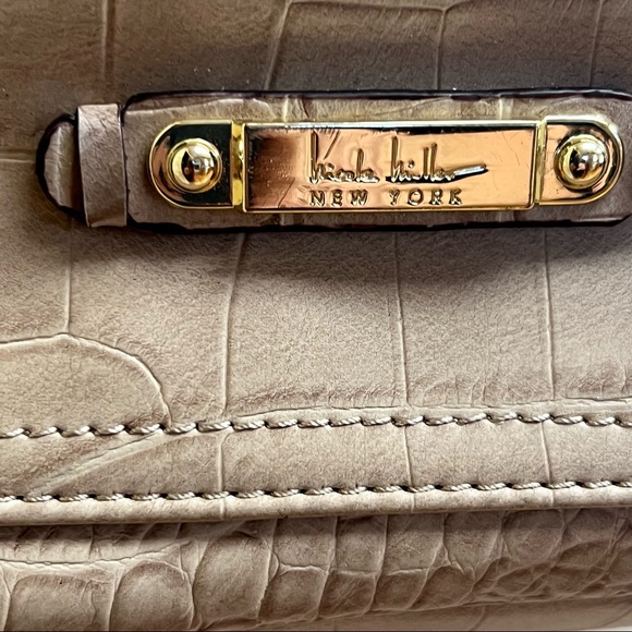 Nicole Miller Faux Leather Snakeskin Large Tote Beige - Picture 5 of 11